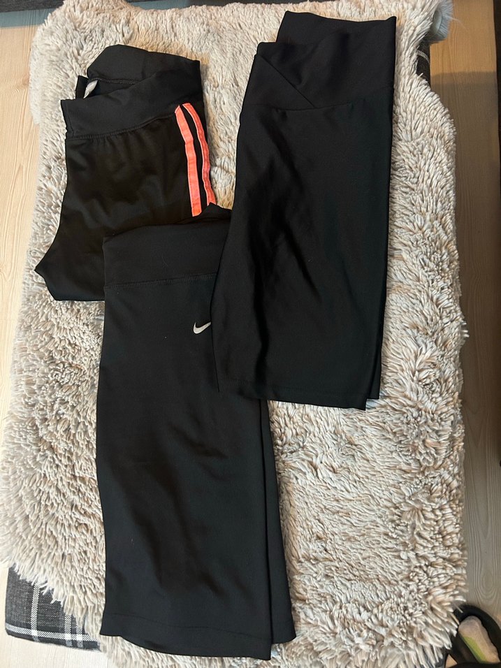 Siyah Elastik Kadın Spor Taytları - Görsel 3