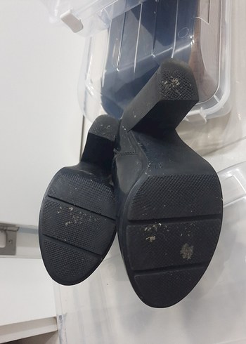 Siyah Parlak Tokalı Kadın Topuklu Bot - Görsel 7