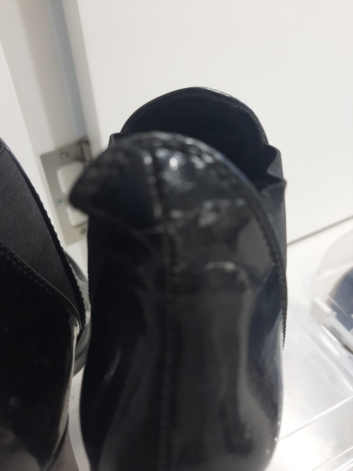 Siyah Parlak Tokalı Kadın Topuklu Bot - Görsel 5