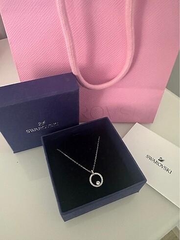  Beden beyaz Renk SWAROVSKİ KOLYE