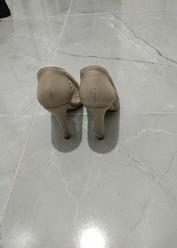 Bej Detaylı İnce Topuklu Kadın Stiletto - Görsel 3