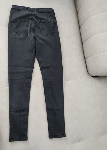 Siyah Yırtık Detaylı Dar Kesim Kadın Kot - Görsel 2