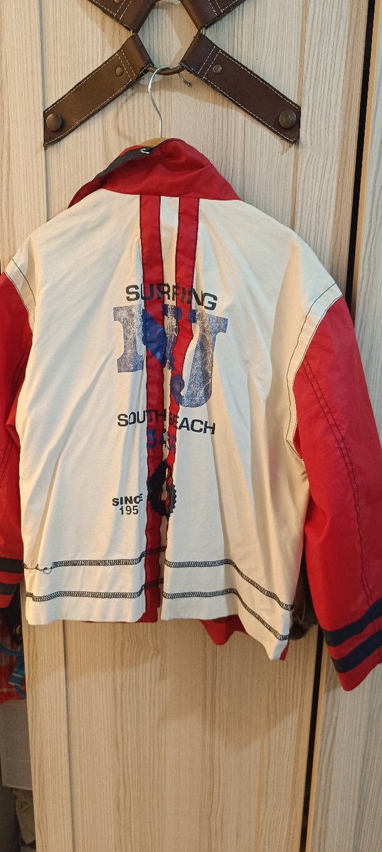 Kırmızı Düğmeli Erkek Ceket yağmurluk - Görsel 4