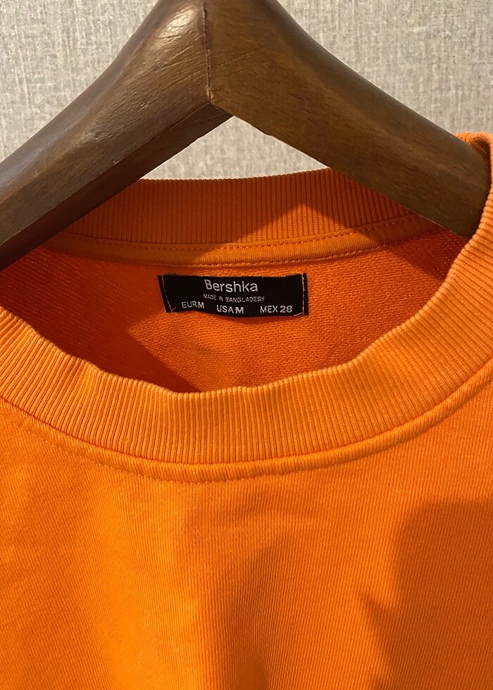 Bershka crop Kisa - Görsel 2