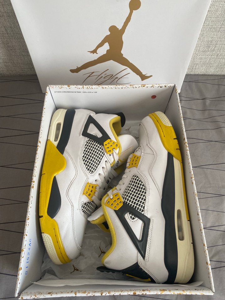 Jordan 4 Vivid Sulfur - Görsel 5