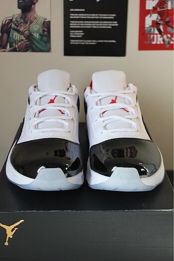 Nike Jordan 11 CMFT Low