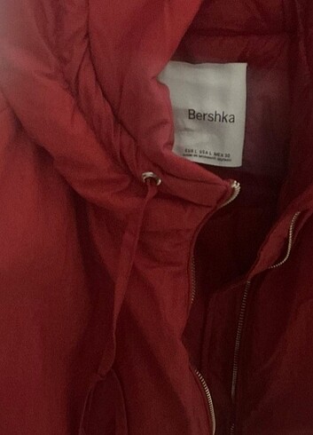 bershka kırmızı crop mont