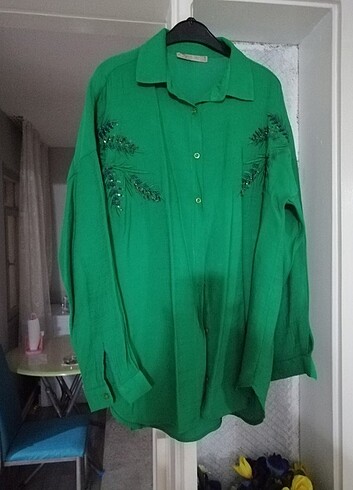 xl Beden yeşil Renk Yeşil buluz Xl nakışlı