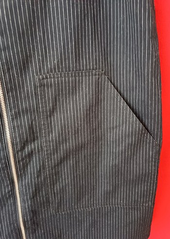 Kadın Siyah Çizgili Fermuarlı Kısa Salopet - Görsel 2