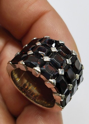 Beden EL İŞÇİLİĞİ GARNET GÜMÜŞ YÜZÜK