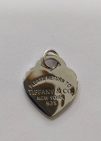 Tiffany & Co. Zincir Detaylı Kalp Charm - Görsel 10