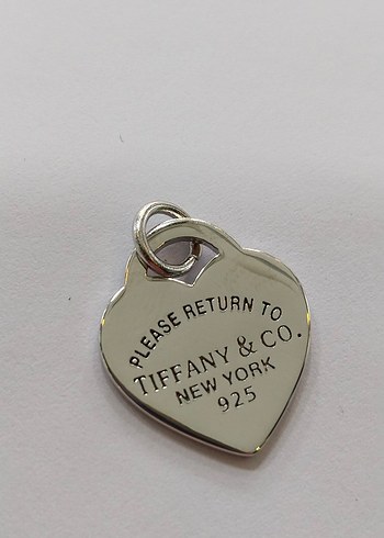 Tiffany & Co. Zincir Detaylı Kalp Charm - Görsel 14
