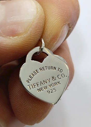 Tiffany & Co. Zincir Detaylı Kalp Charm - Görsel 15