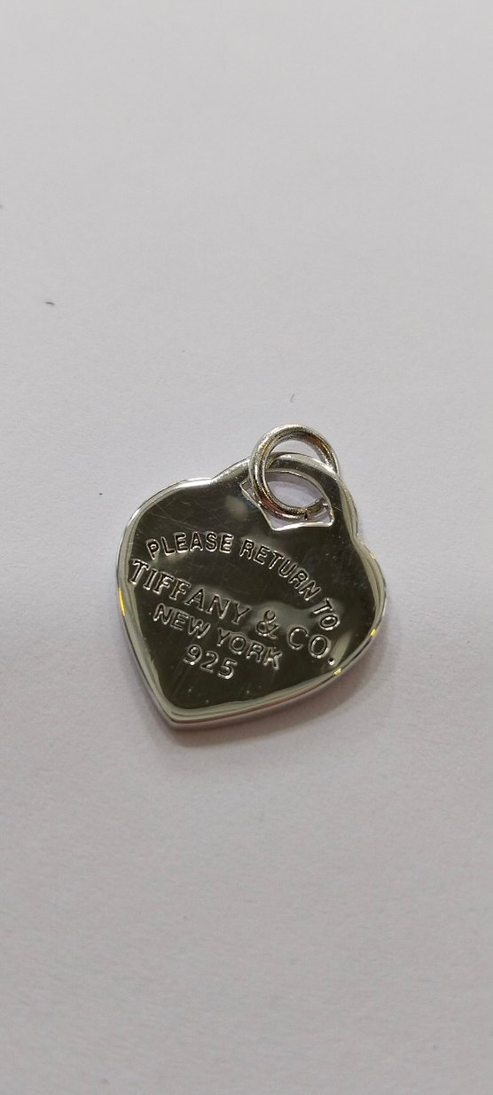 Tiffany & Co. Zincir Detaylı Kalp Charm - Görsel 2