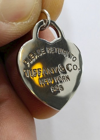 Tiffany & Co. Altın Zincir Detaylı Vintage Kalp Charm - Görsel 10