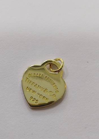 Tiffany&Co Altın Renkli Zincir Detaylı Kalp Kolye Ucu - Görsel 5