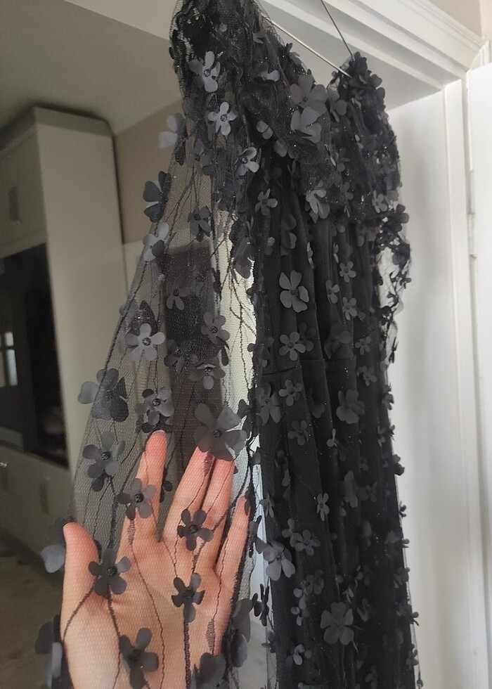 Çiçekli Siyah elbise - Görsel 4