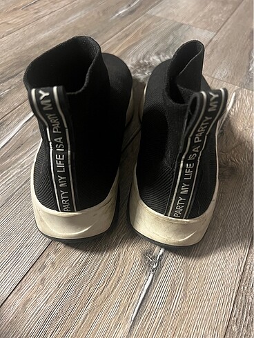 38 Beden Bershka ayakkabi