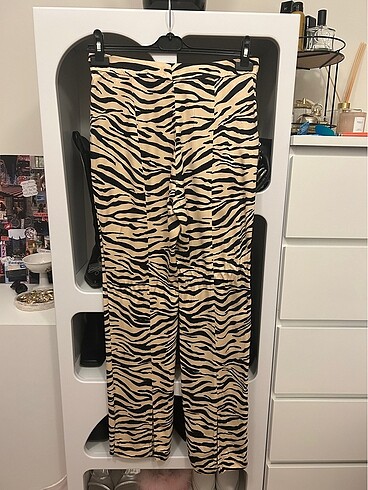 Zara Zara zebra desen saten pantolon