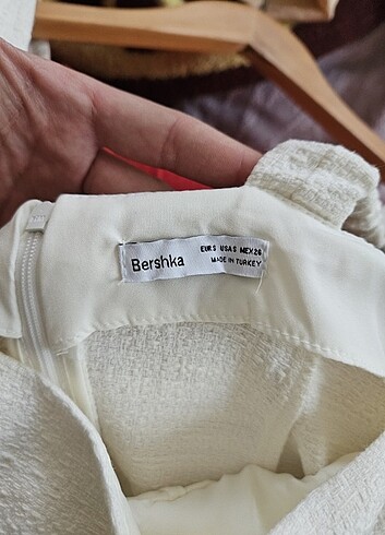 Bershka SORTLU TULUm