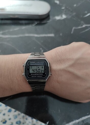 Casio A168WGG-1ADF Kadın Erkek Kol Saati CASIO