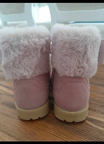 LC Waikiki Kiz cocuk bot