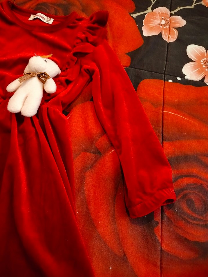 Kız Çocuk Kırmızı Kapüşonlu Fırfırlı Elbise - Görsel 3