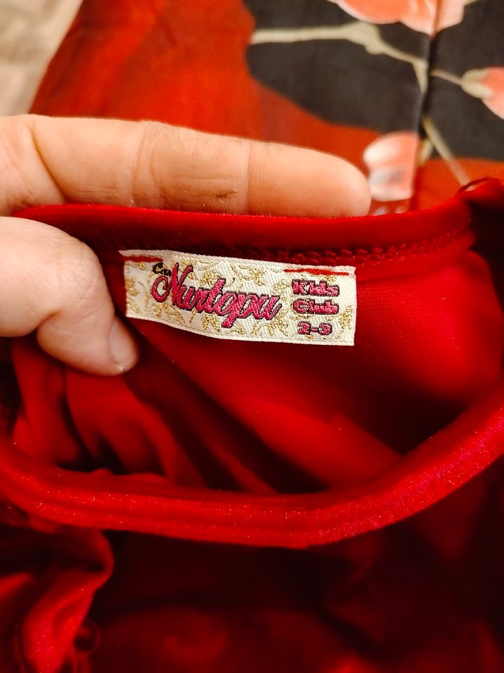 Kız Çocuk Kırmızı Kapüşonlu Fırfırlı Elbise - Görsel 4