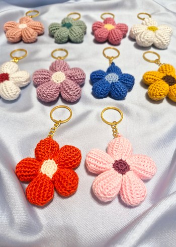 Renkli Örgü Çiçek Anahtarlık Seti - Görsel 2