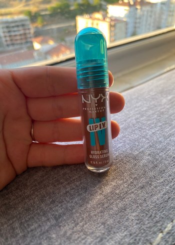 Nyx lip ıv ruj