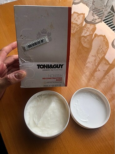  Beden Toni&Guy Yeniden Yapilandirici Maske