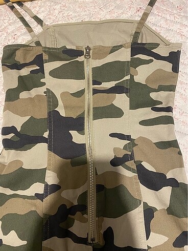 s Beden H&M kamuflaj desenli mini elbise