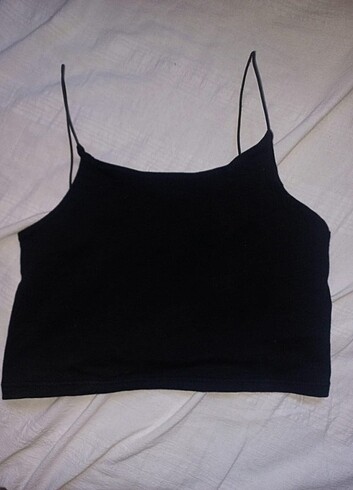 40 Beden Askılı siyah crop