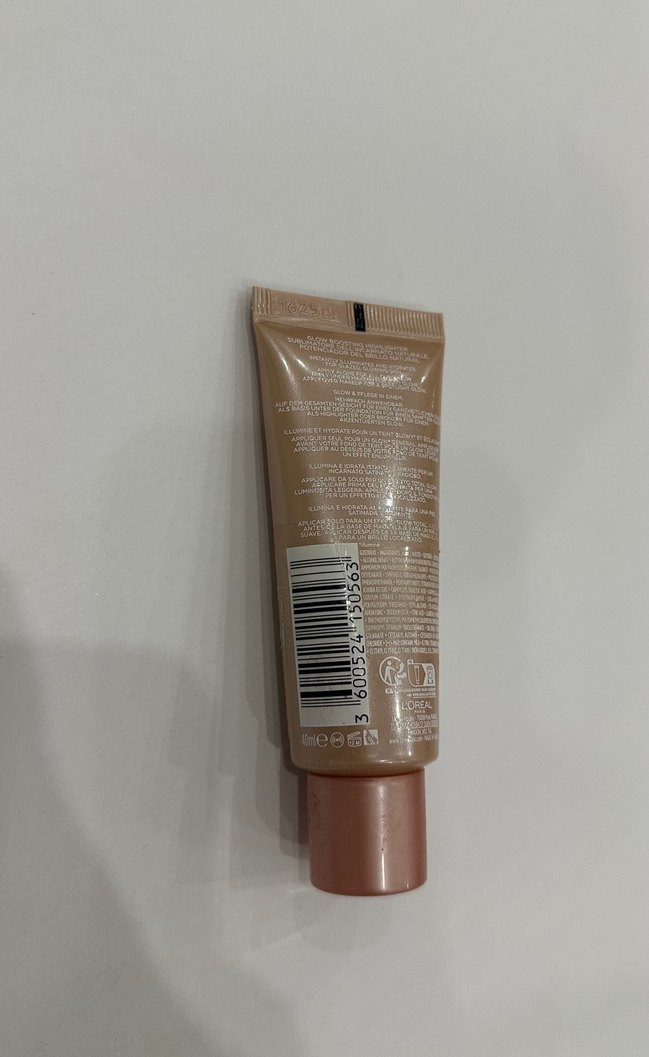 L'Oreal Lumi Glotion Aydınlatıcı Kapatıcı 902 Beige - Görsel 2