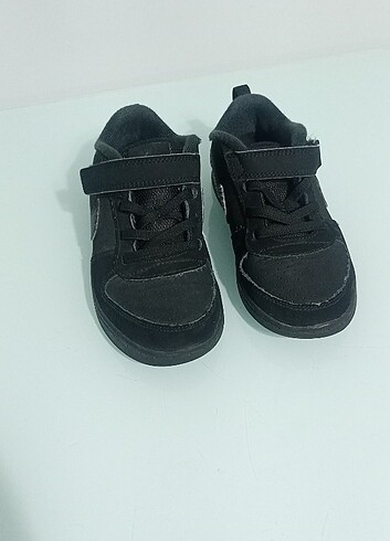28 Beden siyah Renk Nike ayakkabi