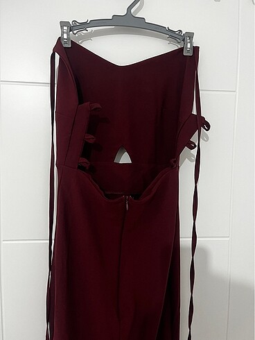 BORDO RENK ELBİSE