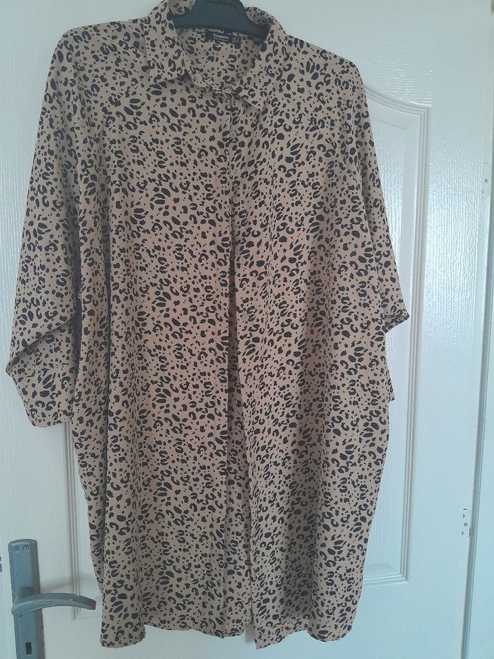 Leopar Desenli Düğmeli Hamile Bluzu - Görsel 3