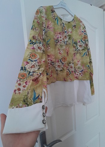 Çiçek Desenli Uzun Kollu  Bluz - Görsel 3