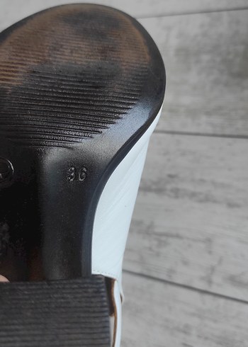 Beyaz Dolgu Topuklu Kadın Sandalet - Görsel 4