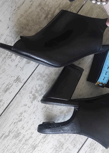 Siyah Tokalı Kadın Topuklu Ayakkabı - Görsel 5