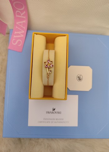 swarovski Swarovski İdyllia Küpe ve bileklik