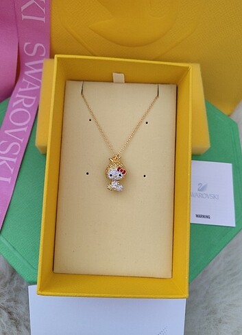 Swarovski Hello Kitty Ananas Kolye