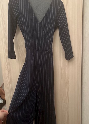 Siyah Çizgili V Yaka Uzun Tulum - Görsel 2