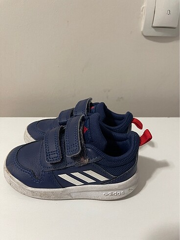 21 Beden Adidas spor ayakkabı bebek