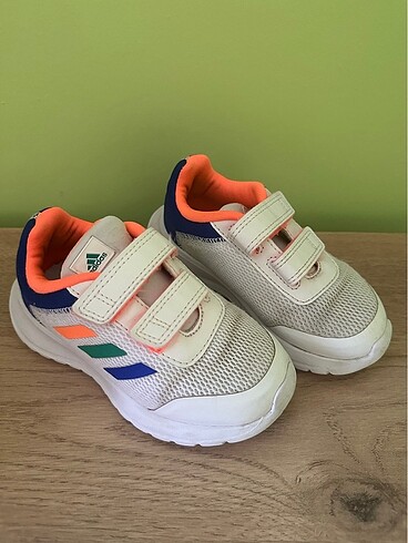 Adidas spor ayakkabı