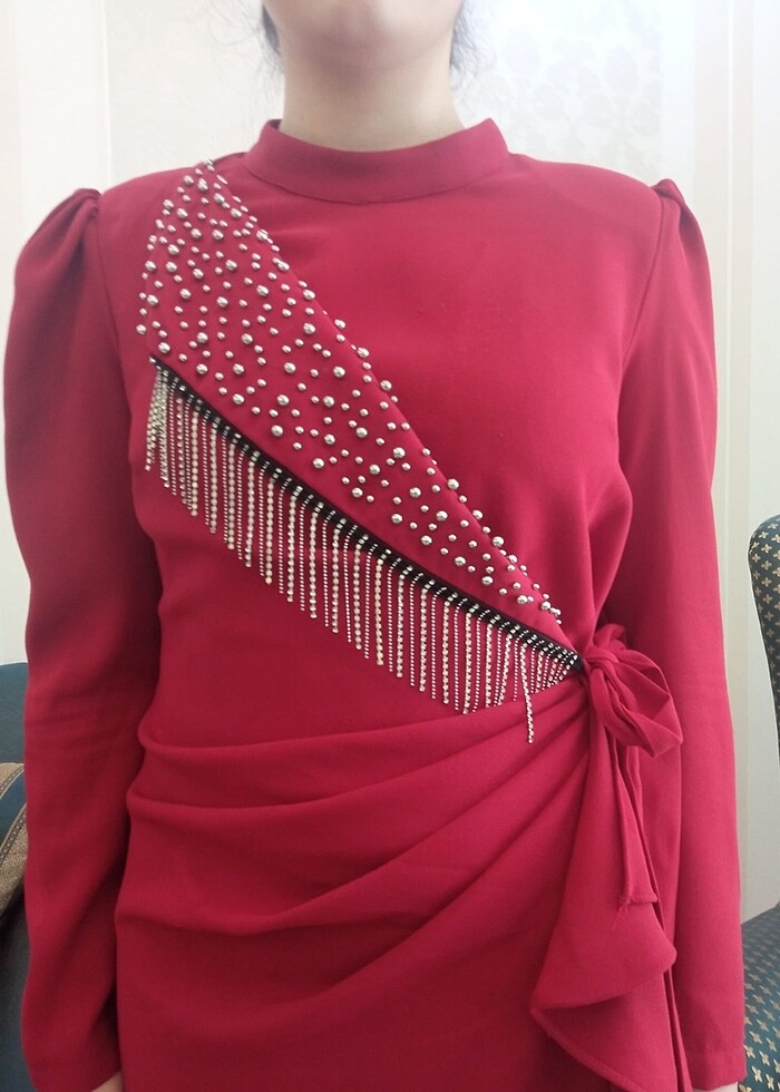 Kırmızı abiye - Görsel 4