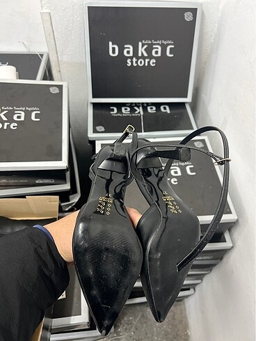 37 Beden siyah Renk Topuklu ayakkabı 021