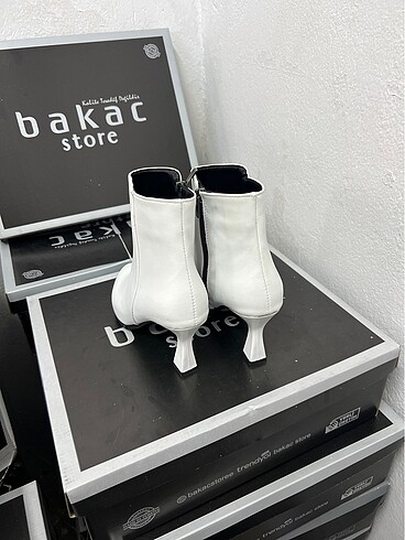 36 Beden Beyaz bot 038