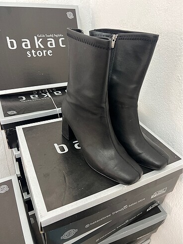 Diğer Önü kare bot 089
