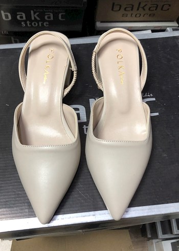 Bej Stiletto Kısa TopukluAyakkabı-099